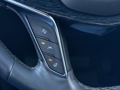 Used 2025 Cadillac XT5 Premium Luxury image 24