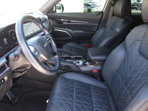 Used 2025 Kia Telluride SX Prestige X-Pro AWD/4WD image 17