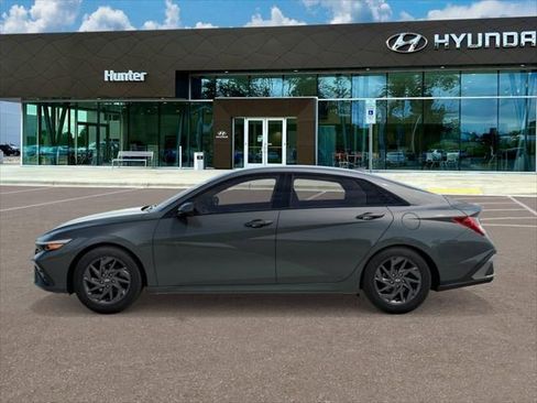 New 2026 Hyundai Elantra Blue FWD image 3