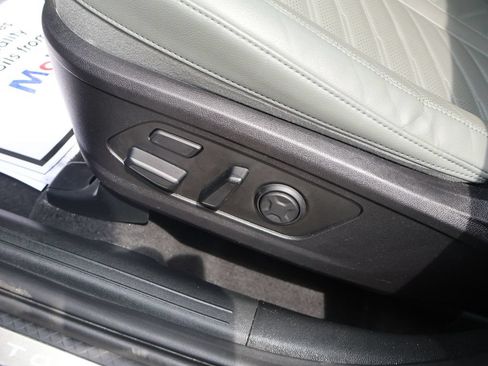 Used 2024 Kia Sorento SX Prestige w/ Sage Leather Package AWD/4WD image 22