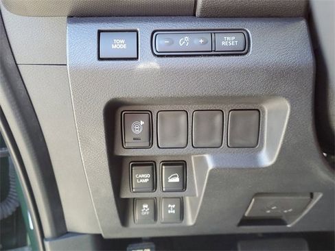 Used 2022 Nissan Frontier PRO-4X w/ Technology Package image 9