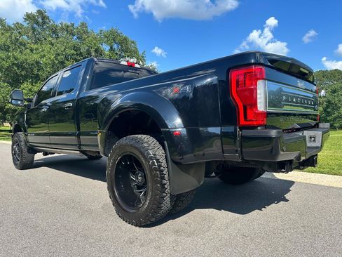 Used 2018 Ford F350 Platinum w/ Platinum Ultimate Package AWD/4WD image 7