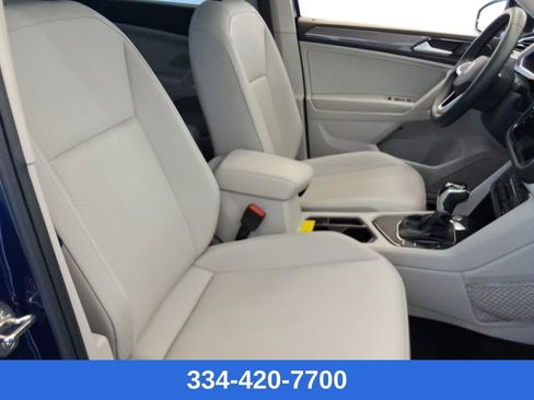 Certified 2022 Volkswagen Tiguan SE image 16