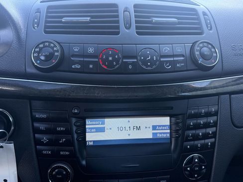 Used 2003 Mercedes-Benz E 320 Sedan image 10