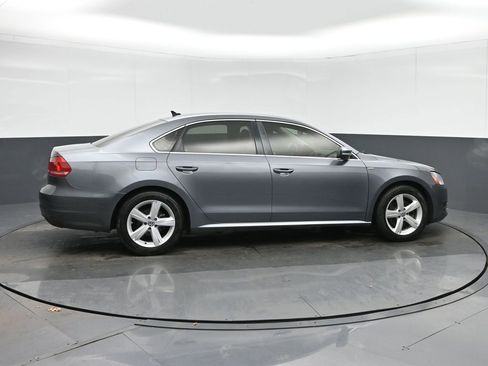 Used 2014 Volkswagen Passat 1.8T Wolfsburg Edition image 8