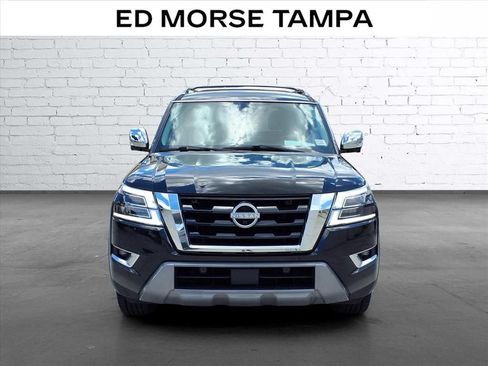 Used 2022 Nissan Armada Platinum w/ Captain's Chairs Package RWD image 6