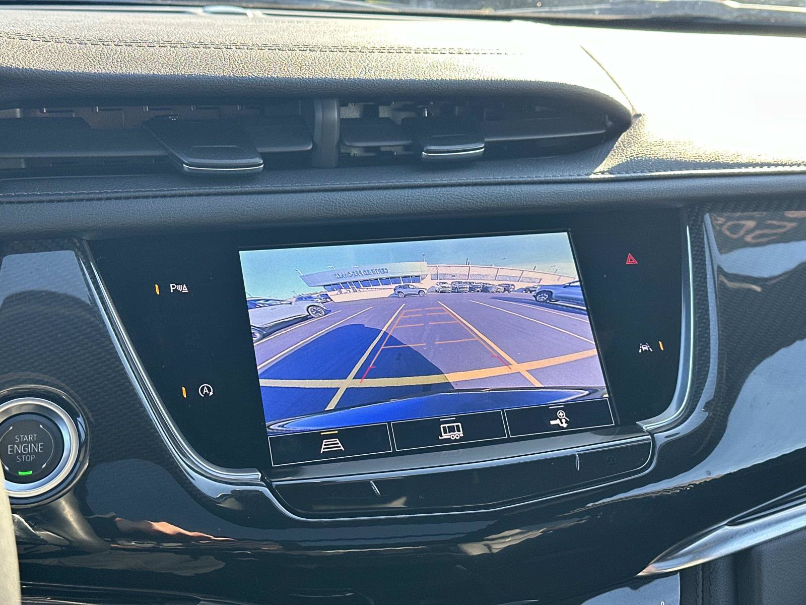 Certified 2025 Cadillac XT6 Sport w/ LPO, Floor Liner Package AWD/4WD image 31