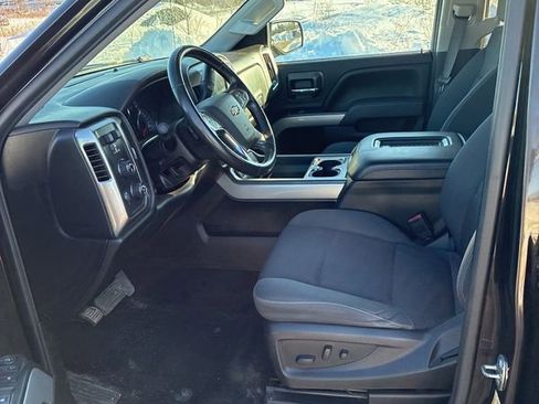 Used 2018 Chevrolet Silverado 1500 LT w/ All Star Edition image 3