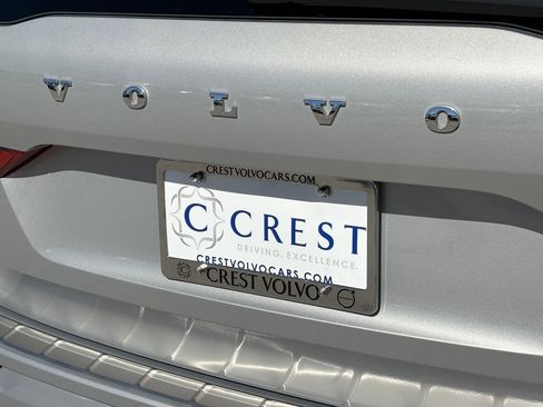 Certified 2023 Volvo XC60 B5 Plus w/ Climate Package image 7