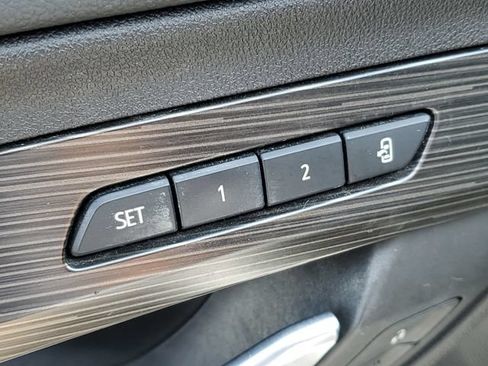 Used 2019 GMC Terrain SLT w/ Preferred Package AWD/4WD image 24