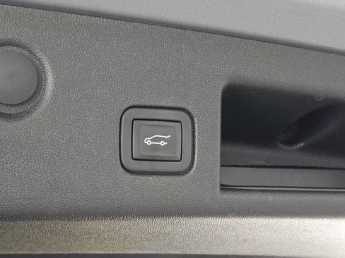Certified 2023 Chevrolet Equinox LT FWD image 14