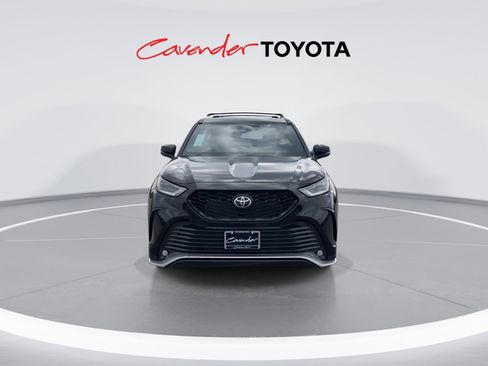 New 2026 Toyota Highlander XSE image 3