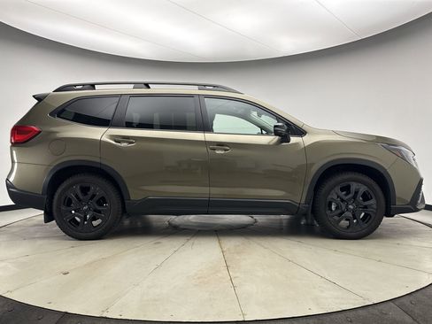 Used 2023 Subaru Ascent Onyx Edition Limited image 6