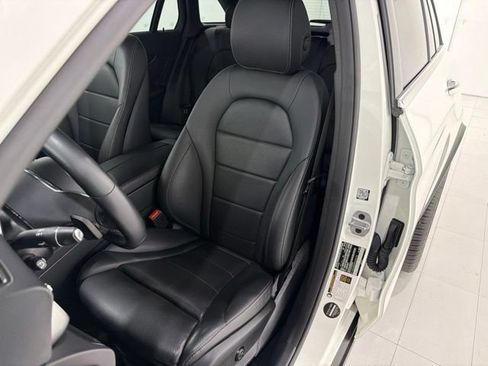 Used 2022 Mercedes-Benz GLC 300 4MATIC image 13