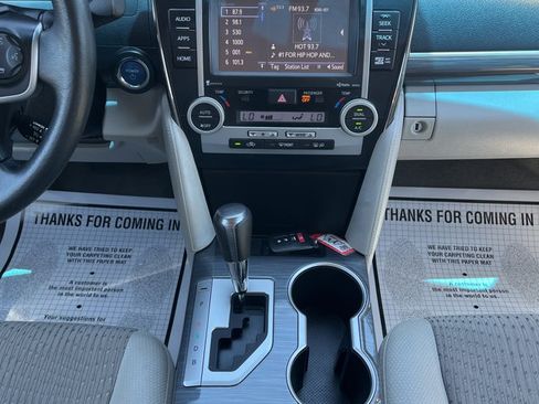 Used 2014 Toyota Camry XLE w/ Convenience Package FWD image 12