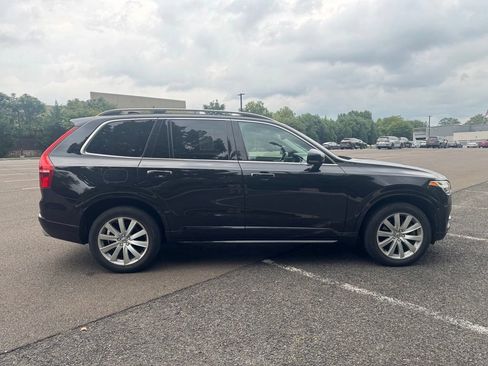 Used 2016 Volvo XC90 T6 Momentum w/ Momentum Plus Package AWD/4WD image 5
