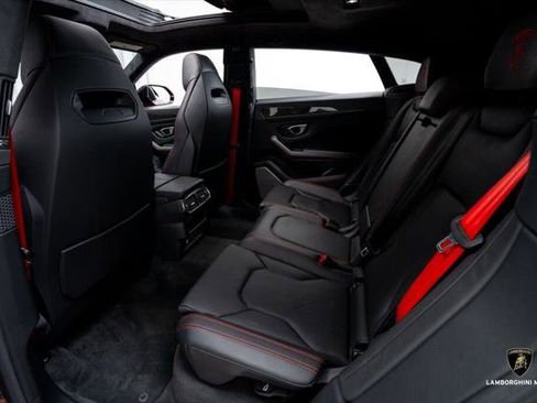 Used 2023 Lamborghini Urus S image 50