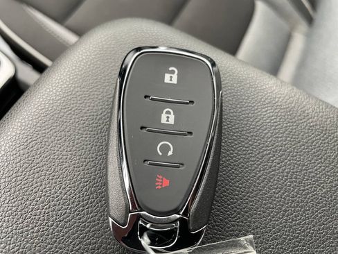 Used 2025 Chevrolet TrailBlazer LT w/ LT Cold Weather Package AWD/4WD image 22