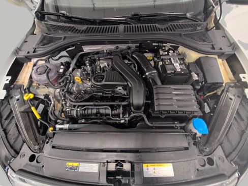 Used 2023 Volkswagen Jetta SE FWD image 8
