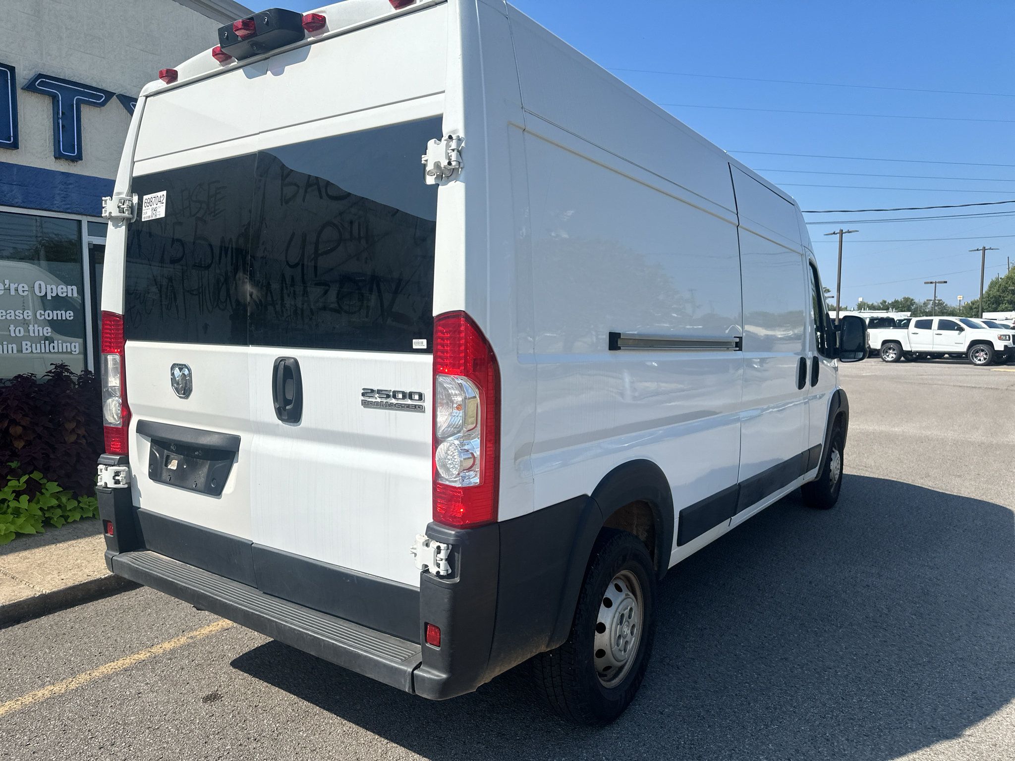 Used 2023 RAM ProMaster 2500 FWD image 4
