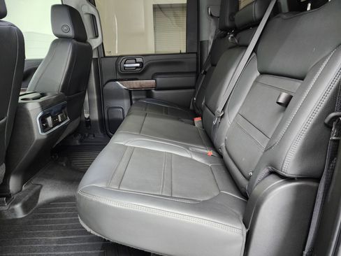Used 2022 GMC Sierra 2500 Denali w/ Denali Ultimate Package image 9
