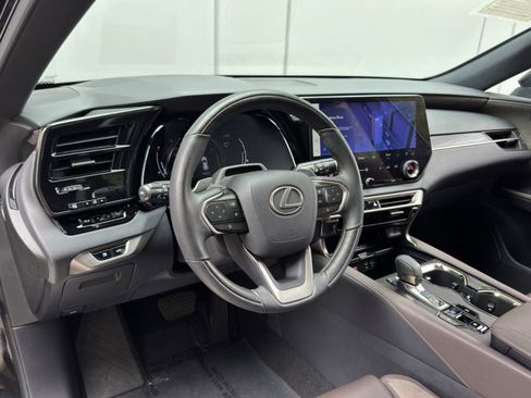 Used 2023 Lexus RX 350 w/ Luxury Package image 14