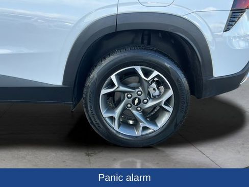 Certified 2024 Chevrolet Trax LT w/ Driver Confidence Package FWD image 31