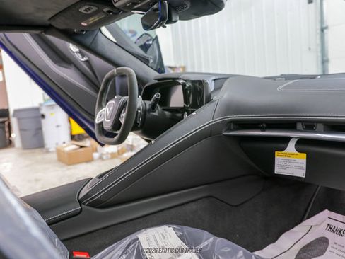 Used 2025 Chevrolet Corvette Stingray Premium Conv w/ Z51 Performance Package RWD image 35
