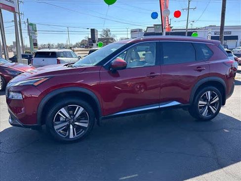 Used 2023 Nissan Rogue SL w/ SL Premium Package image 6