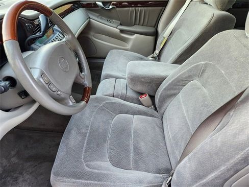 Used 2005 Cadillac De Ville DHS w/ Equipment Group image 10