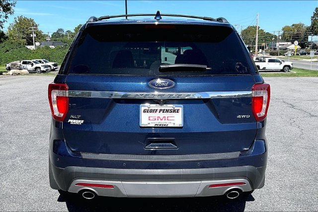 Used 2016 Ford Explorer XLT w/ Equipment Group 202A AWD/4WD image 7