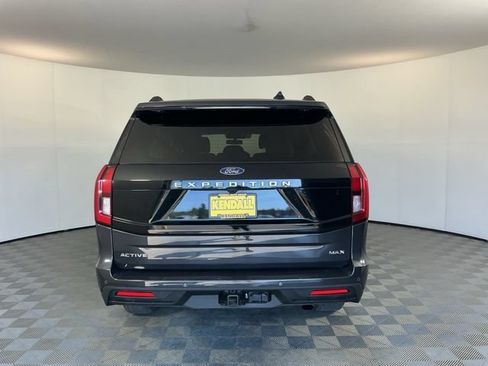 Used 2025 Ford Expedition Max Active AWD/4WD image 5