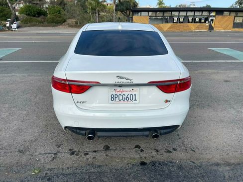 Used 2017 Jaguar XF RWD image 4
