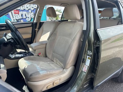 Used 2016 Subaru Outback 2.5i Premium w/ Popular Package #1 AWD/4WD image 9