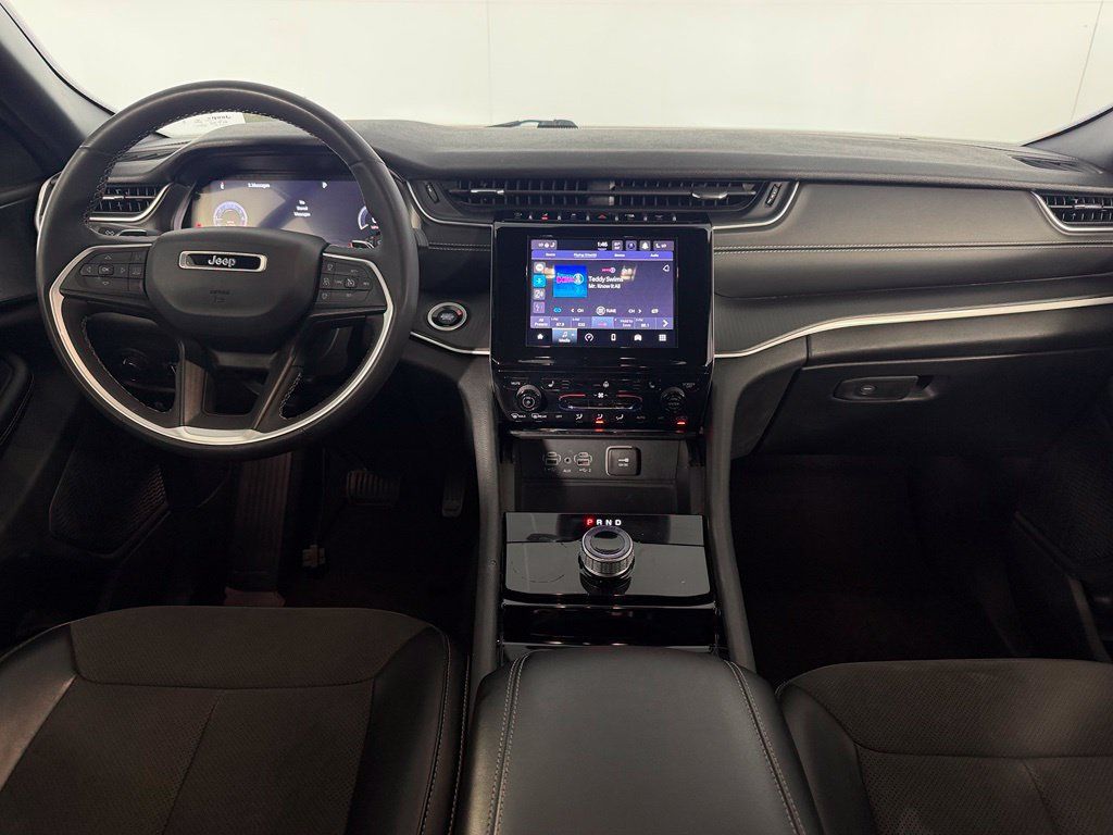 Used 2023 Jeep Grand Cherokee L Laredo AWD/4WD image 13