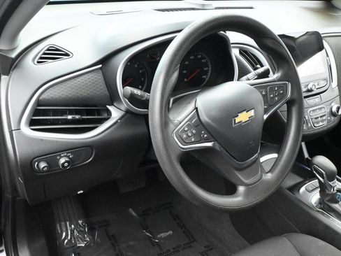 Used 2024 Chevrolet Malibu LT FWD image 15