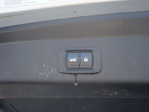 Used 2022 Mitsubishi Outlander SE image 36