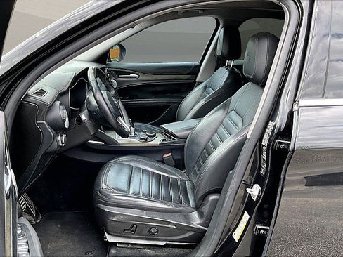 Used 2019 Alfa Romeo Stelvio Ti Lusso w/ Quick Order Package 22X Lusso image 24