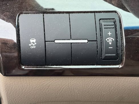 Used 2014 Kia Sorento LX image 9