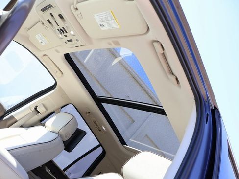 Used 2021 GMC Yukon Denali w/ Denali Premium Package image 50