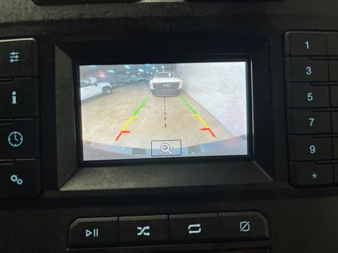 Used 2022 Ford F250 XL w/ Power Equipment Group image 18