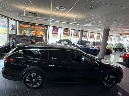 Used 2019 Buick Regal Essence w/ Driver Confidence Package I image 5