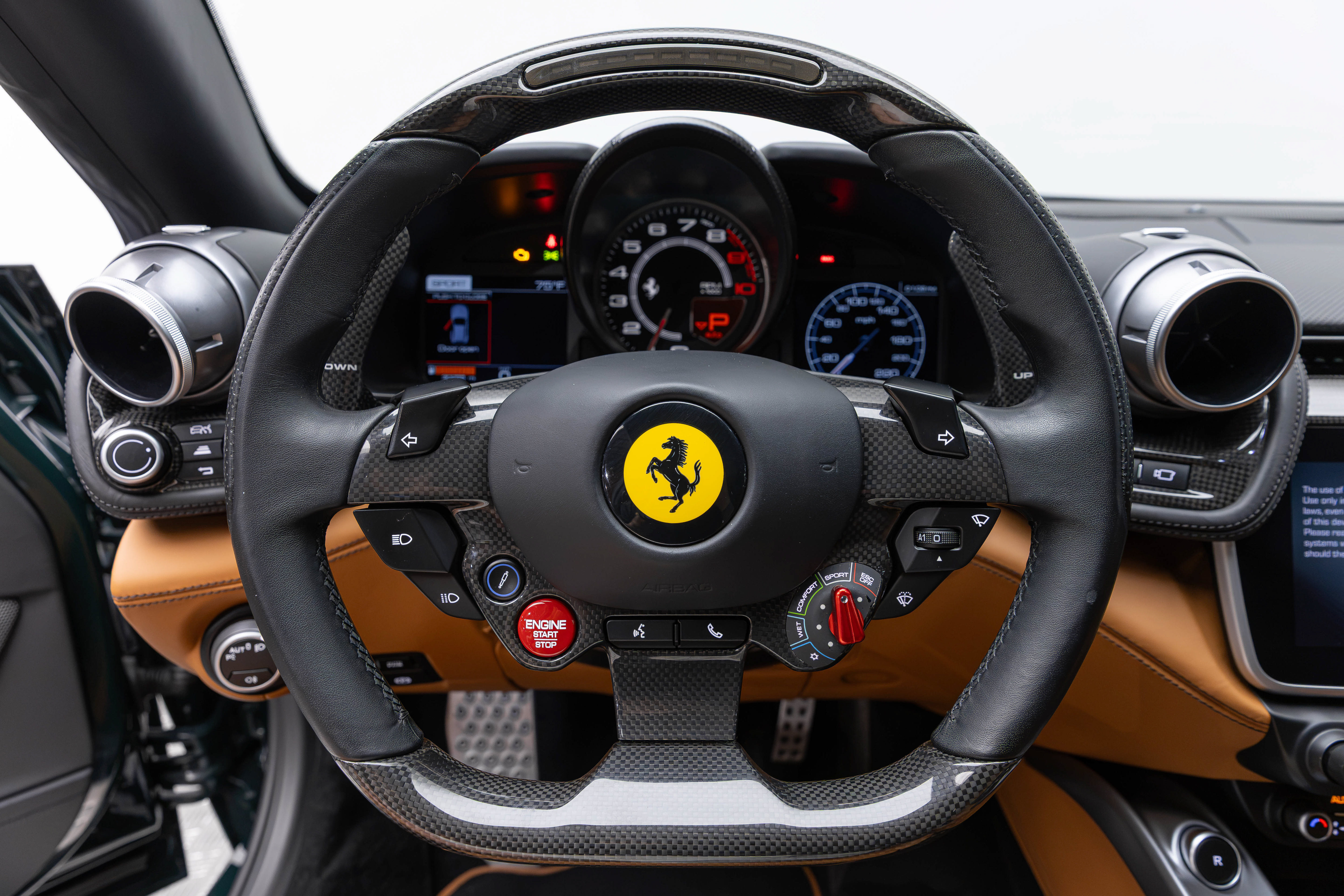 Used 2019 Ferrari GTC4Lusso AWD/4WD image 29