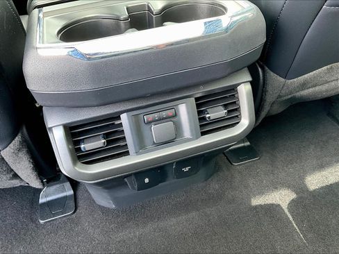 Used 2024 Ford F150 Lariat w/ Equipment Group 502A High AWD/4WD image 10