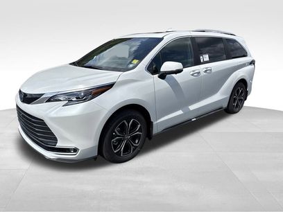 New 2025 Toyota Sienna Platinum