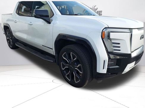 Used 2025 GMC Sierra EV Denali image 6