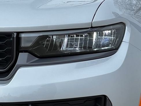 New 2026 Jeep Grand Cherokee Altitude AWD/4WD image 38