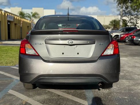 Used 2018 Nissan Versa SV FWD image 9