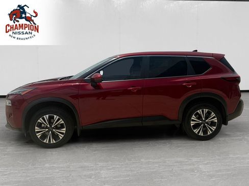 Used 2023 Nissan Rogue SV FWD image 2