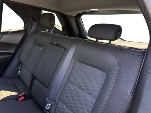 Used 2019 Chevrolet Equinox LT FWD image 16